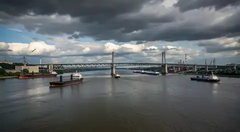 Волжский транспорт: почему мосты — это проблема Саратова