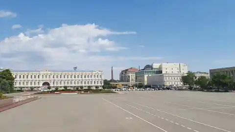В Казани открыли новую детскую площадку