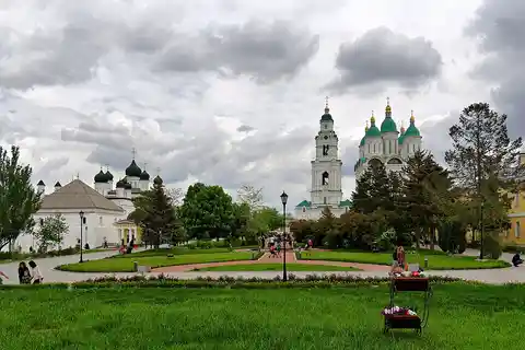 Вологда: Софийский собор и резной палисад