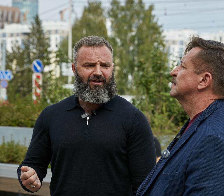 Показал Виктору Буту Екатеринбург
