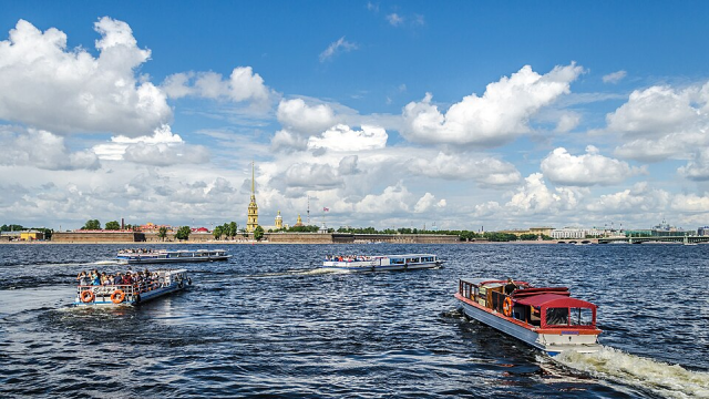115,5 млрд ₽ за 9 месяцев — в полтора раза больше, чем год назад. Петербург снова покупает коммерческую недвижимость