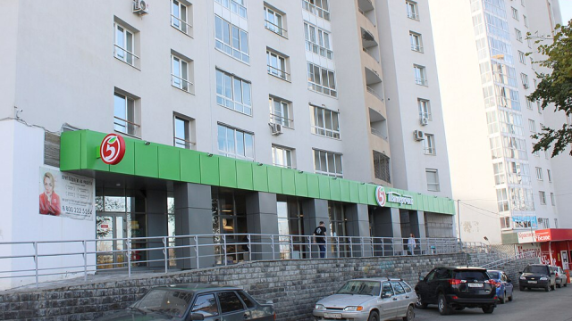 Было почти 8 новых магазинов в день, стало 4. X5 открывается вдвое медленнее