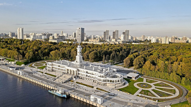 Помещение на набережной — от 500 тыс. ₽ за «квадрат». Девелопер LEGENDA впервые продаёт в Москве стрит-ритейл
