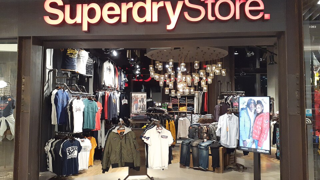 Было 7 магазинов — не осталось ни одного. Superdry окончательно ушёл из российских ТЦ